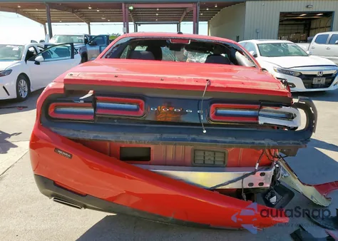 2021 Dodge Challenger Sxt z USA, uszkodzony, nr VIN 2C3CDZAG9MH630817